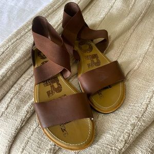 Sorel size 9 brown sandals